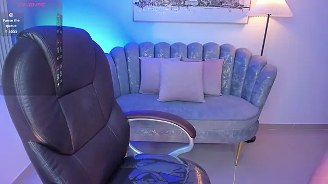 zharaa fox online show from May 23, 4:50 am