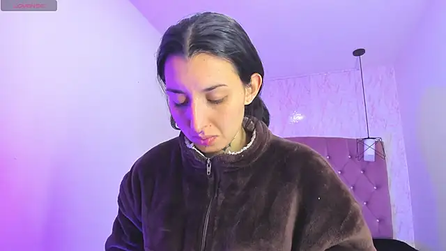 Iris  77 online show from November 11, 4:07 pm