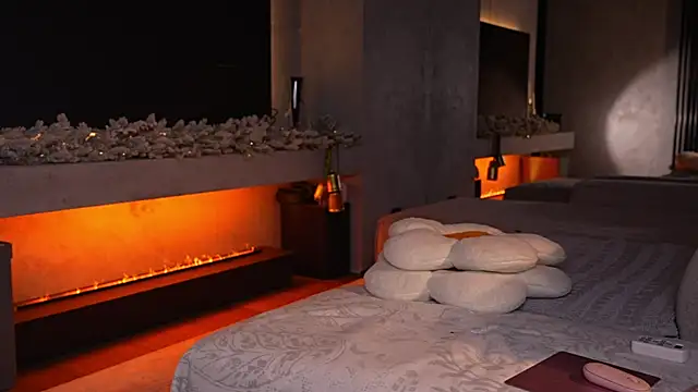 AlexisGraysX online show from December 22, 10:29 pm