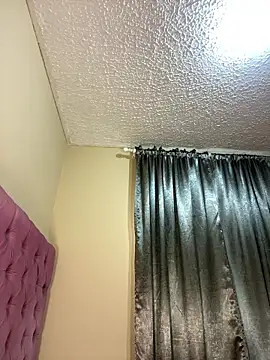 Snapshot of jesicamonroe44 chatting on January 10, 12:51 pm jesicamonroe44 online show from January 10, 12:51 pm