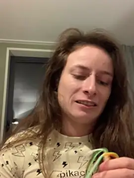 GoldenPussy1329 online show from January 10, 10:47 pm