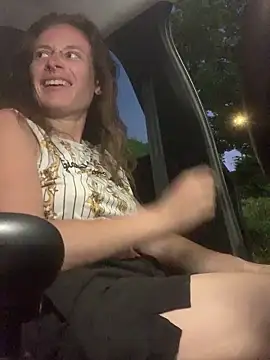 GoldenPussy1329 online show from May 24, 8:14 pm