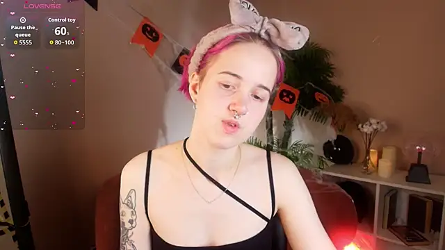 luna son online show from October 23, 9:24 pm