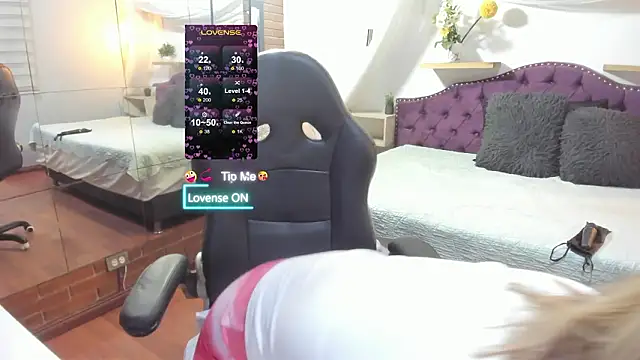 sophialyh 1 online show from February 13, 1:07 pm