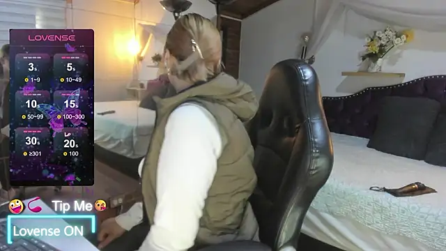 sophialyh 1 online show from March 13, 12:45 pm