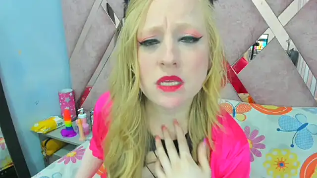 Snapshot of AliceCat_01 chatting on November 12, 10:52 pm AliceCat 01 online show from November 12, 10:52 pm