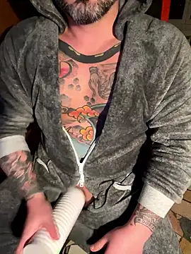 Snapshot of marcotatuatooo chatting on January 12, 8:58 pm marcotatuatooo online show from January 12, 8:58 pm