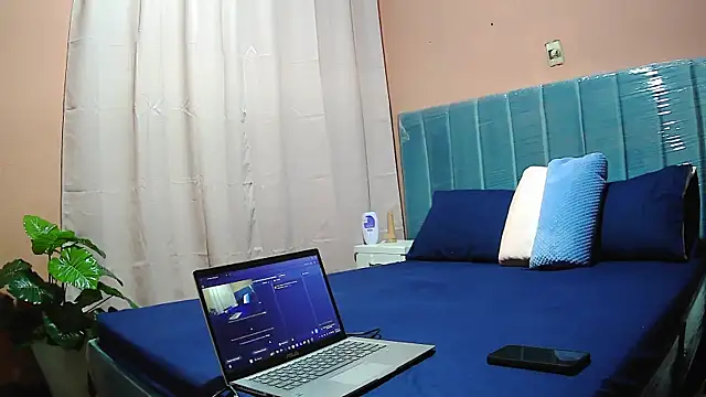 Snapshot of MissAsly chatting on October 16, 2:07 pm MissAsly online show from October 16, 2:07 pm