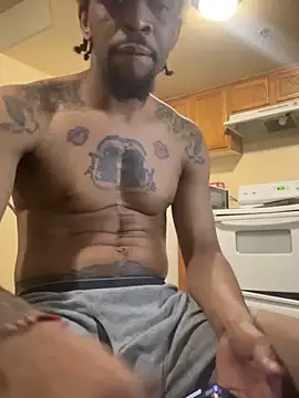 thefreakscomeoutatnight online show from March 7, 5:59 am