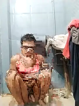 Snapshot of sexybobby13 chatting on October 14, 8:59 am sexybobby13 online show from October 14, 8:59 am