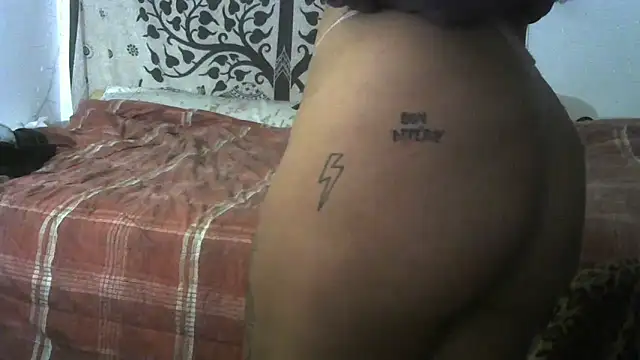 Snapshot of cutiefeet00 chatting on October 10, 8:46 am cutiefeet00 online show from October 10, 8:46 am