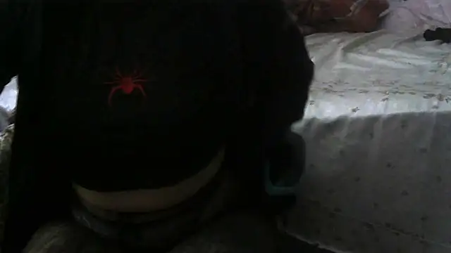 Snapshot of cutiefeet00 chatting on October 19, 9:48 pm cutiefeet00 online show from October 19, 9:48 pm