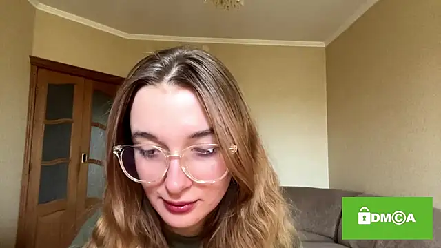 CoraJamerson online show from October 3, 8:22 am