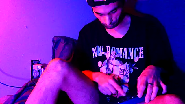 highinhtxx online show from October 25, 10:15 pm