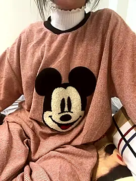 lee ly online show from January 10, 2:30 pm