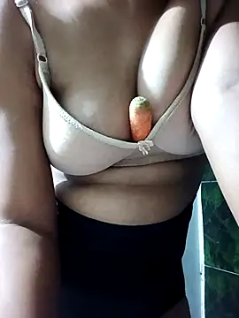 sweetysmita online show from October 26, 8:37 pm