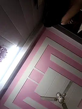 Snapshot of Tanya-905 chatting on February 22, 5:33 pm Tanya-905 online show from February 22, 5:33 pm