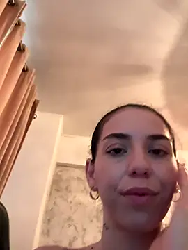 Snapshot of Aillineee1 chatting on November 7, 9:31 am Aillineee1 online show from November 7, 9:31 am