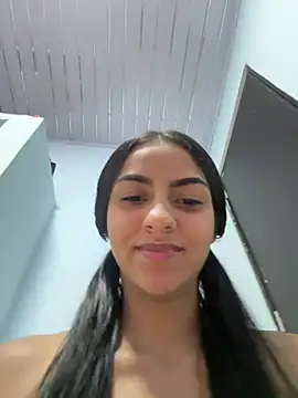 miluwatson online show from February 19, 6:15 pm