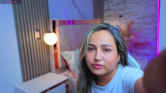 lila cute1 online show from November 2, 10:39 am