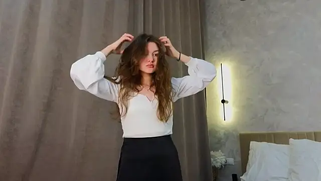 LewisThrone online show from October 9, 11:41 am