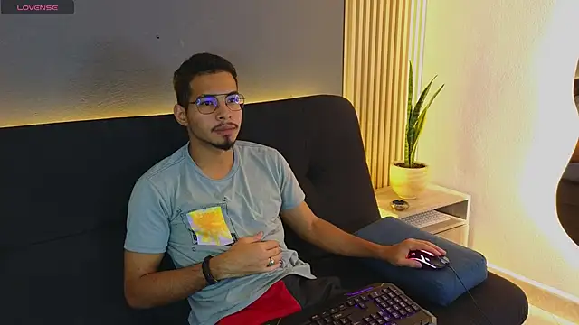 Jaybrown  1 online show from October 19, 3:51 am