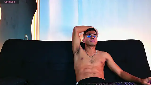 Jaybrown  1 online show from November 12, 2:56 am