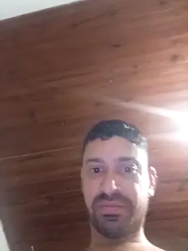 Snapshot of Wolffj6 chatting on February 7, 10:13 pm Wolffj6 online show from February 7, 10:13 pm