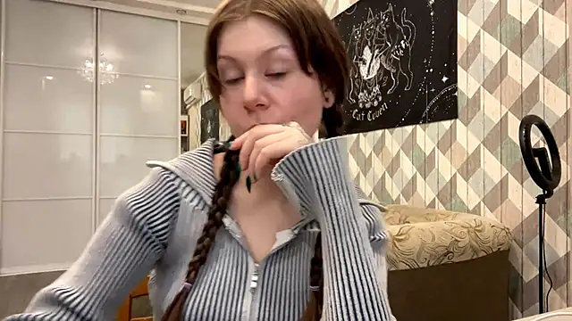 RebelKitsune online show from October 18, 6:37 am