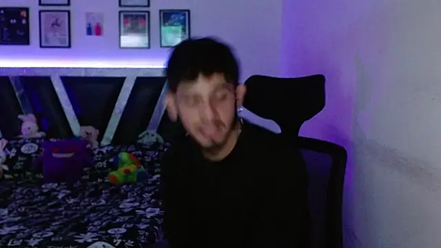 Snapshot of Sebasxxl12 chatting on October 9, 3:37 am Sebasxxl12 online show from October 9, 3:37 am