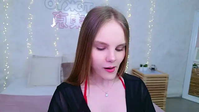 Lili Lohan online show from April 14, 5:02 am