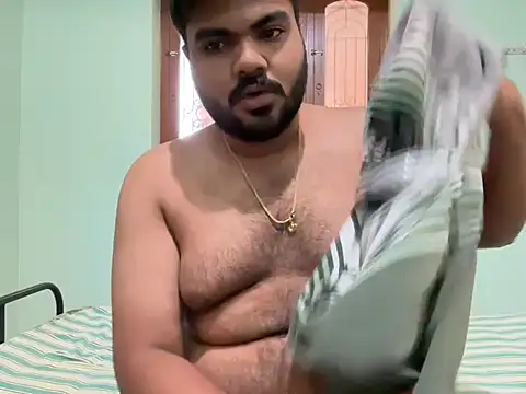 Snapshot of Romeo_Sam2 chatting on November 2, 9:00 am Romeo Sam2 online show from November 2, 9:00 am