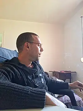 iveleche0987 online show from October 2, 12:45 pm
