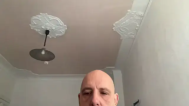 francescaloveher online show from September 28, 11:15 am