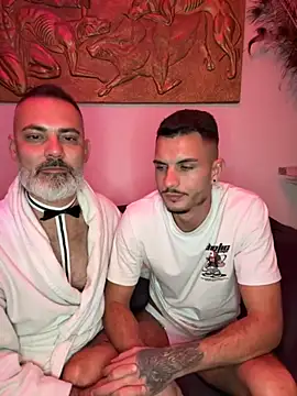 Snapshot of WildFlame2525 chatting on October 25, 7:30 pm WildFlame2525 online show from October 25, 7:30 pm