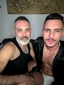 Snapshot of WildFlame2525 chatting on November 5, 8:20 pm WildFlame2525 online show from November 5, 8:20 pm