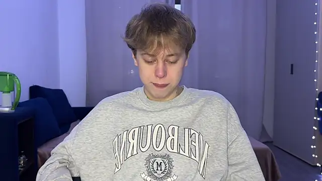  bee boy  online show from November 26, 1:23 pm