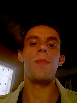 Snapshot of monroedelrey chatting on December 20, 9:33 pm monroedelrey online show from December 20, 9:33 pm