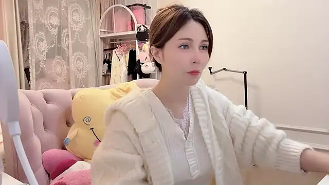 Snapshot of Titi-175 chatting on November 2, 12:07 pm Titi-175 online show from November 2, 12:07 pm