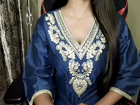 Snapshot of Brown_Girl_19 chatting on October 7, 7:00 pm Brown Girl 19 online show from October 7, 7:00 pm