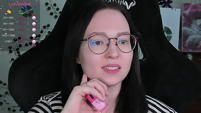 Snapshot of power_robynn chatting on February 27, 6:41 pm power robynn online show from February 27, 6:41 pm