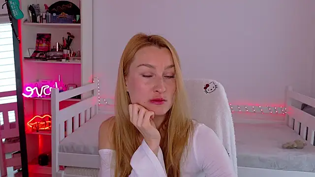 MysticRoxanne online show from January 7, 10:18 am