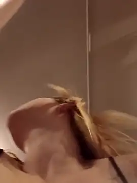 Queen2454 online show from February 27, 12:16 pm