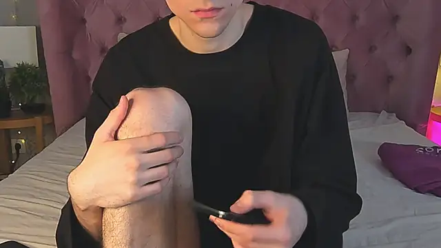 Ellis Rin online show from November 5, 8:42 pm