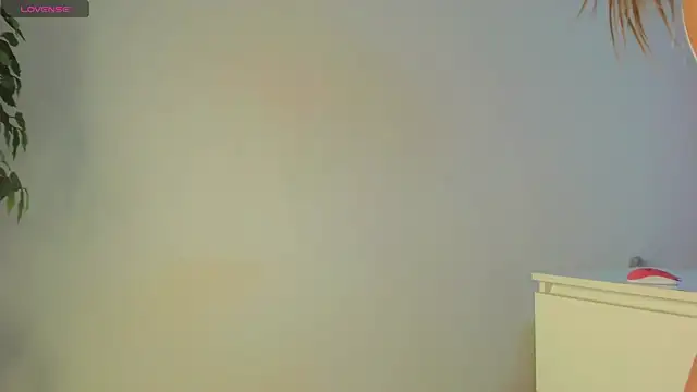 Snapshot of trixietaylor chatting on April 18, 3:49 pm trixietaylor online show from April 18, 3:49 pm