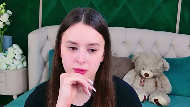 EvaSwen online show from April 11, 4:22 pm