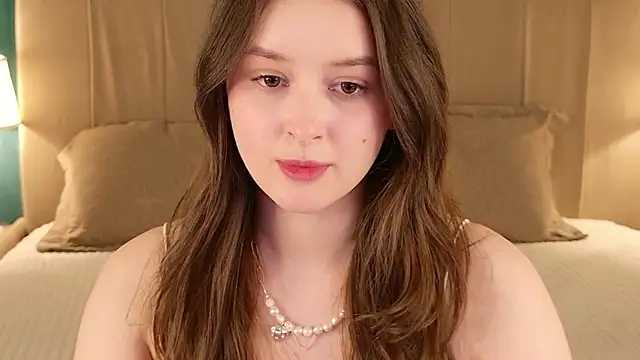 Snapshot of EvaSwen chatting on April 30, 6:14 pm EvaSwen online show from April 30, 6:14 pm