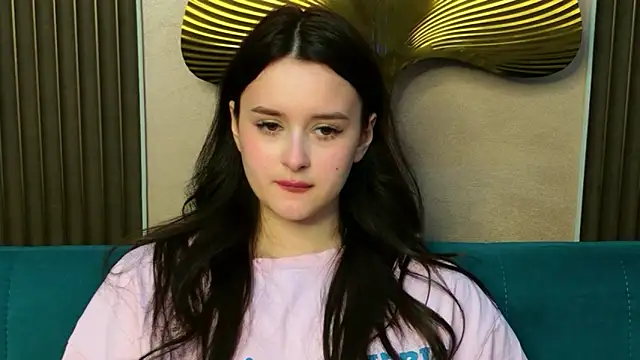 Snapshot of EvaSwen chatting on May 31, 12:45 pm EvaSwen online show from May 31, 12:45 pm