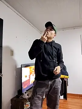 jovencolombianht online show from April 18, 9:02 am