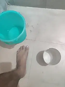 Snapshot of Hhhggghrrr3219 chatting on September 30, 2:05 am Hhhggghrrr3219 online show from September 30, 2:05 am